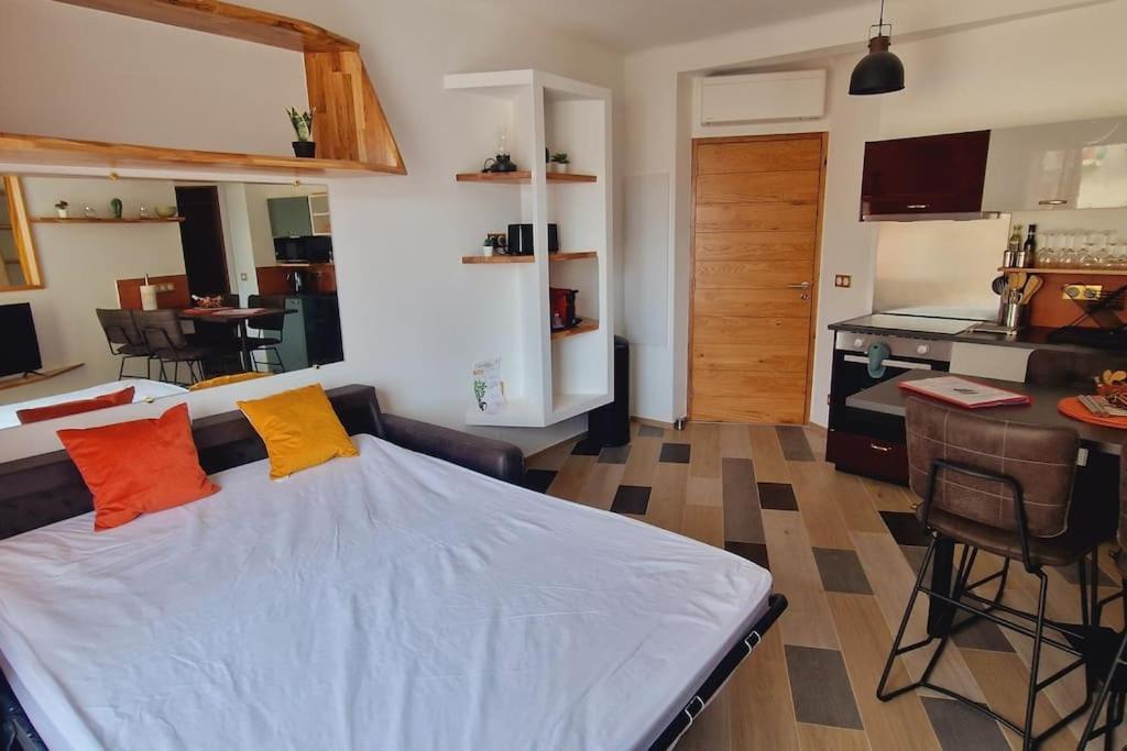 Magnifique Appartement Avec Balcon Vue Mer A L'Entree D'Ajaccio 阿雅克肖 外观 照片