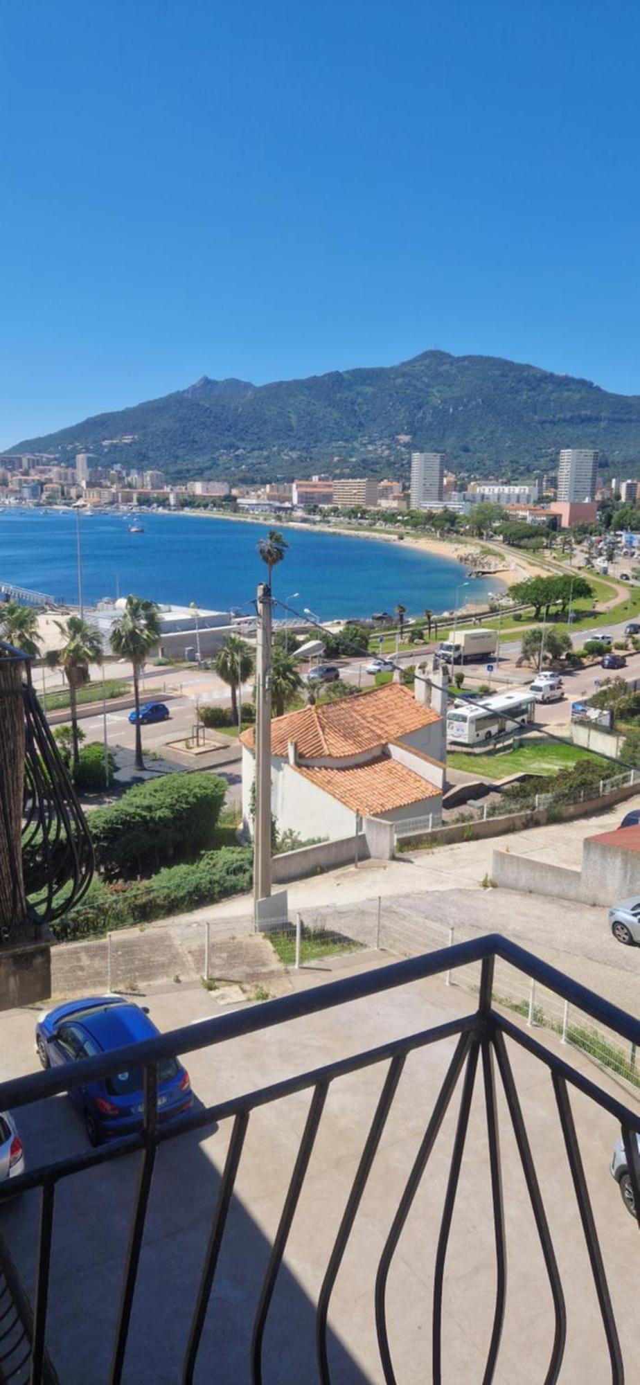 Magnifique Appartement Avec Balcon Vue Mer A L'Entree D'Ajaccio 阿雅克肖 外观 照片